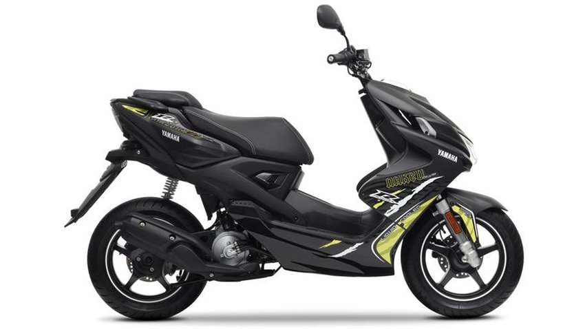 Yamaha Aerox R Naked 50, 2015 god.